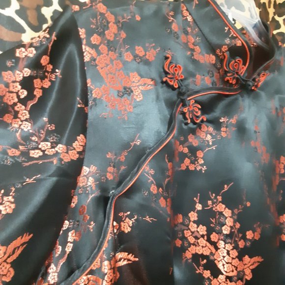 Traditional Satin Chinese Dress w/ matching purse - Picture 3 of 7
